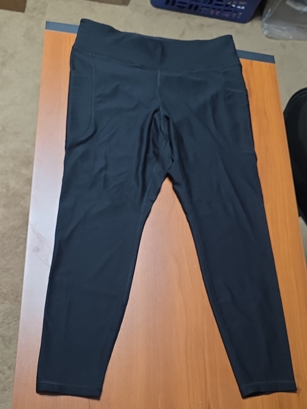 Old Navy Black High-Waist Leggings with Side Pockets